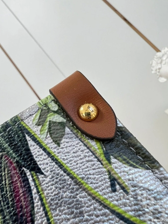 LOUIS ONTHEGO MM VUITTON 0318